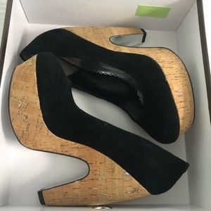 LNWB bebe blk suede platform shoes. Worn only once